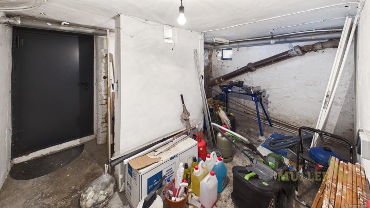 Moderne Doppelhaushälfte mit Photovoltaik-Anlage und Garten für die ganze Familie