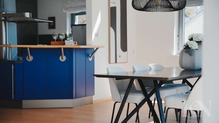 Exklusives Penthouse mit Galerie & Fernblick – Wohnen auf höchstem Niveau auf dem Triller!