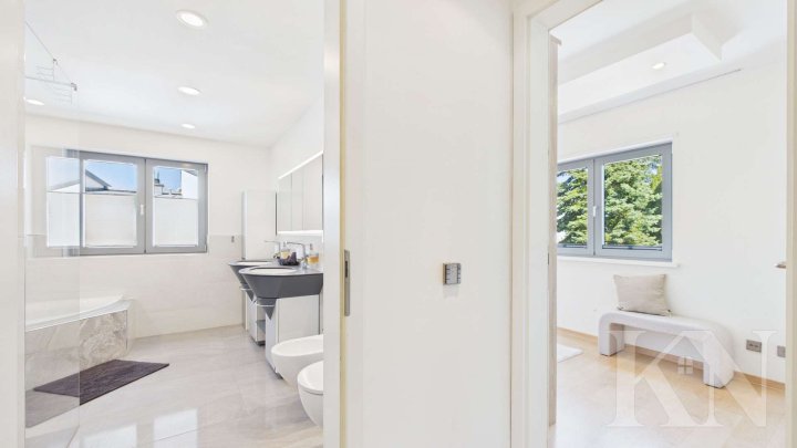 Exklusives Penthouse mit Galerie & Fernblick – Wohnen auf höchstem Niveau auf dem Triller!