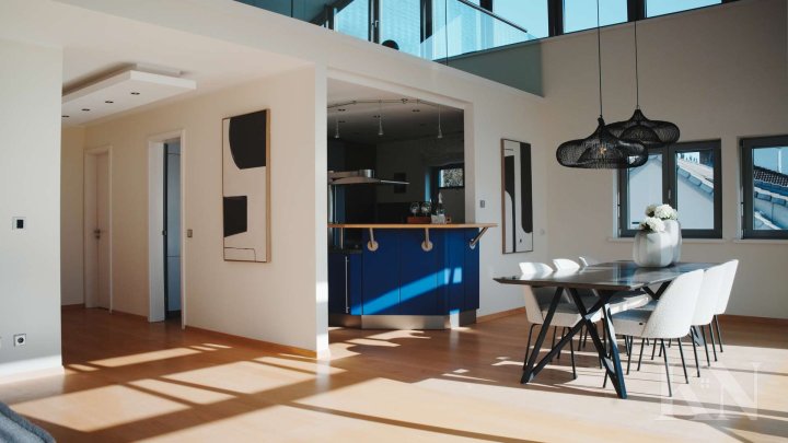 Exklusives Penthouse mit Galerie & Fernblick – Wohnen auf höchstem Niveau auf dem Triller!