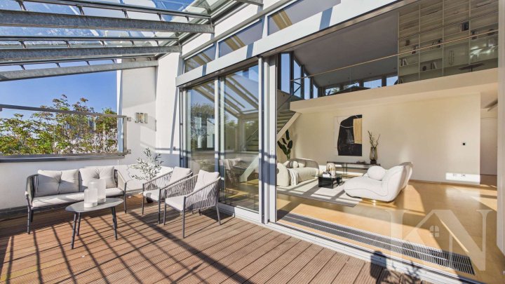 Exklusives Penthouse mit Galerie & Fernblick – Wohnen auf höchstem Niveau auf dem Triller!