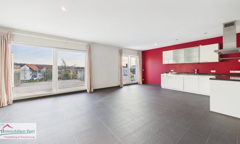 NEUWERTIGE 92 M² WOHNUNG / TIEFGARAGE / 2 SCHLAFZIMMER / 2 BÄDER