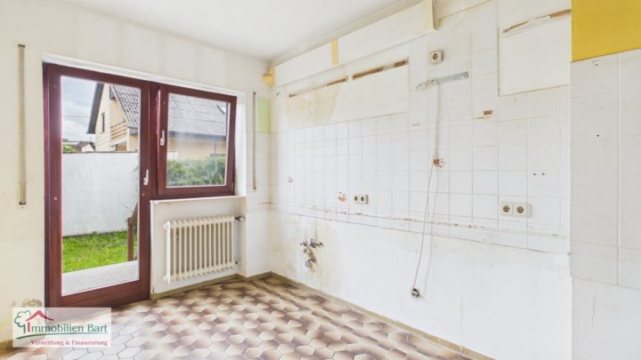 GRENZBEREICH: WOHNHAUS MIT 2 WOHNEINHEITEN IN TOP LAGE VON ORSCHOLZ