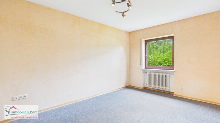 GRENZBEREICH: WOHNHAUS MIT 2 WOHNEINHEITEN IN TOP LAGE VON ORSCHOLZ