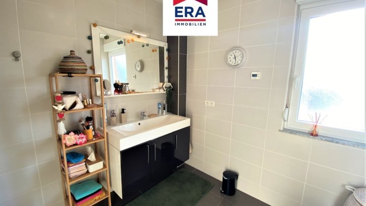 OHNE VERMITTLUNGSGEBÜHREN, MODERNES EINFAMILIENHAUS IN OETING/FR, NÄHE SAARBRÜCKEN