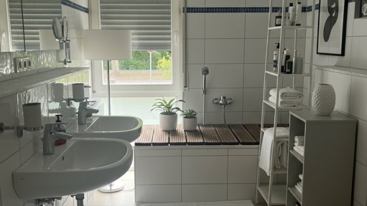 Großzügiges Wohnerlebnis im Herzen von Saarlouis - Moderne 5-Zimmer-Wohnung mit Balkon und hochwertiger Ausstattung
