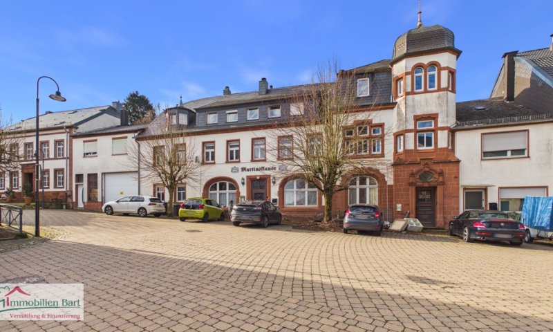 GRENZE LUXEMBURG: EHEMALIGE GASTSTÄTTE / WERKSTATT, 180 M² GROß / 4 WOHNUNGEN