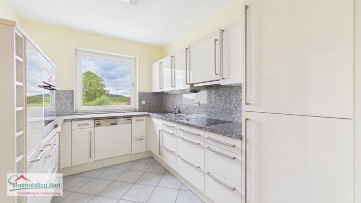 PERL / SENIORENGALERIE MOSELPARK:

117 m² - WOHNUNG MIT BALKON, AUFZUG, KELLER UND TG - STELLPLATZ