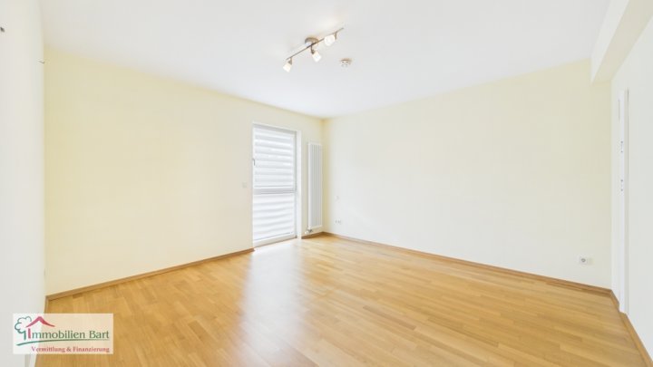 PERL / SENIORENGALERIE MOSELPARK:

117 m² - WOHNUNG MIT BALKON, AUFZUG, KELLER UND TG - STELLPLATZ