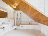 Badezimmer 2.OG