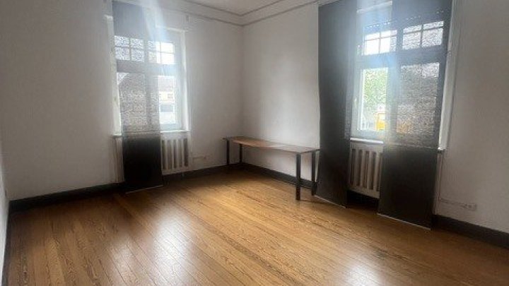 Stilvolle Altbau-Stadtvilla am Stadtrand von Völklingen - Großzügiges Wohnen auf 305 m² mit Charme und Potenzial -Wohnen und Arbeiten unter einem Dach