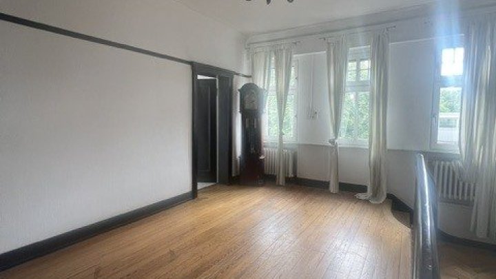 Stilvolle Altbau-Stadtvilla am Stadtrand von Völklingen - Großzügiges Wohnen auf 305 m² mit Charme und Potenzial -Wohnen und Arbeiten unter einem Dach
