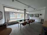 Gewerbeeinheit (links)