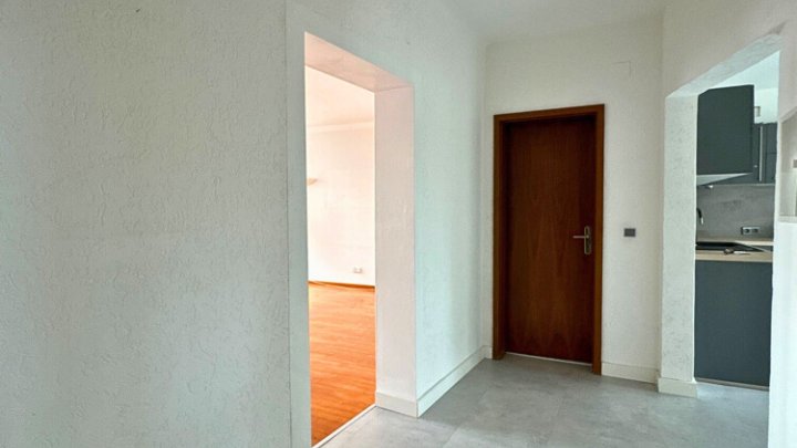 Großzügiges Haus, 410m² Gesamtfläche in ruhiger Seitenstraße von Saarbrücken-West