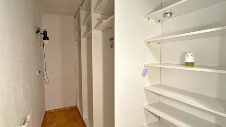 Großzügiges Haus, 410m² Gesamtfläche in ruhiger Seitenstraße von Saarbrücken-West