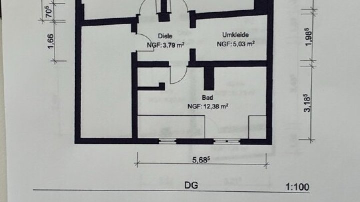 Großzügiges Haus, 410m² Gesamtfläche in ruhiger Seitenstraße von Saarbrücken-West