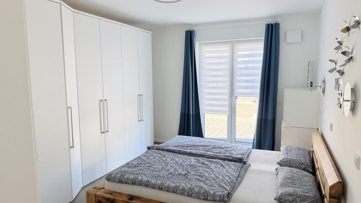 Attraktive Erdgeschosswohnung mit Top-Ausstattung, Garage und Garten in Schwalbach-Hülzweiler