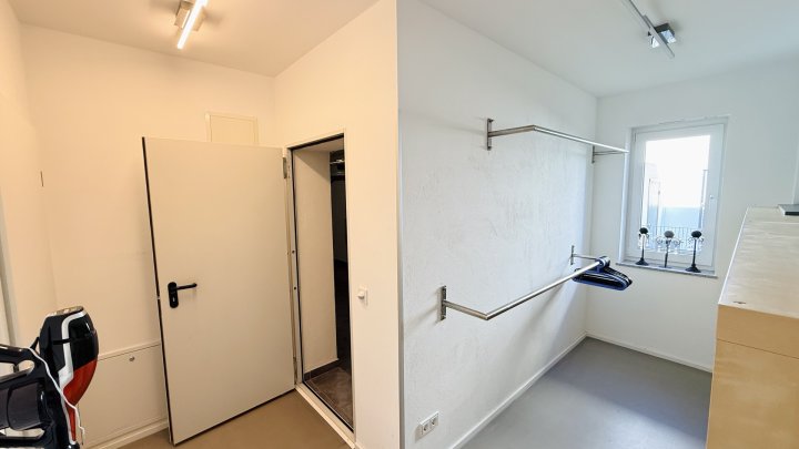 Attraktive Erdgeschosswohnung mit Top-Ausstattung, Garage und Garten in Schwalbach-Hülzweiler