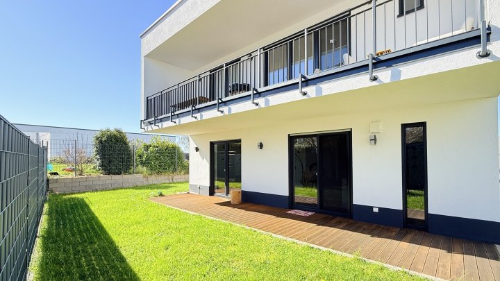 Attraktive Erdgeschosswohnung mit Top-Ausstattung, Garage und Garten in Schwalbach-Hülzweiler
