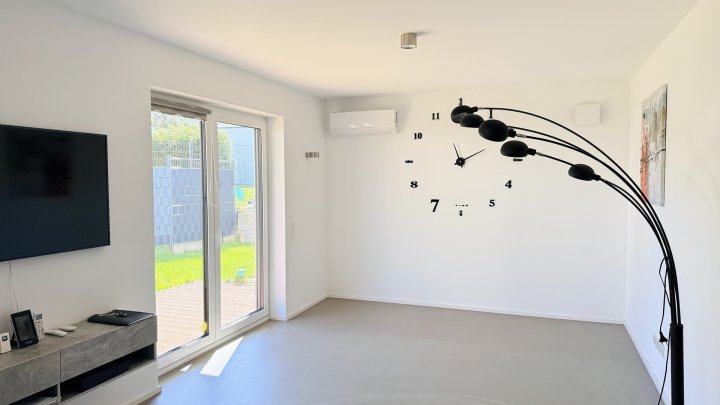 Attraktive Erdgeschosswohnung mit Top-Ausstattung, Garage und Garten in Schwalbach-Hülzweiler