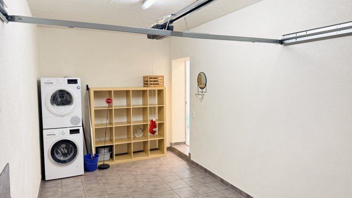 Attraktive Erdgeschosswohnung mit Top-Ausstattung, Garage und Garten in Schwalbach-Hülzweiler