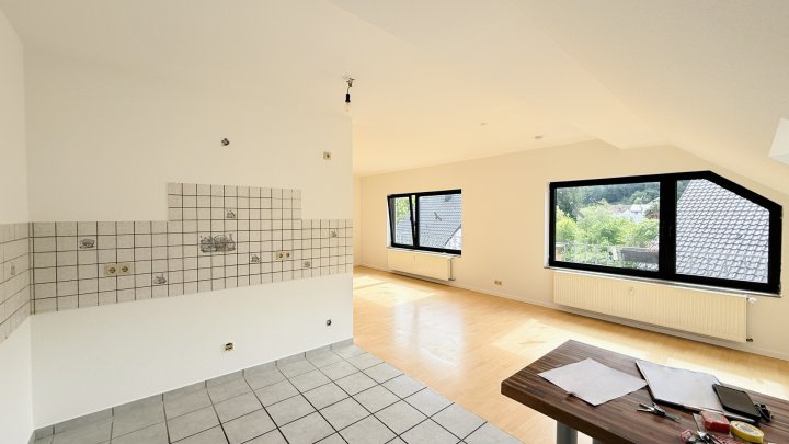 Neu renovierte und großzügige 3-Zimmer-Wohnung mit eigenem Gartenbereich in Beckingen zu vermieten