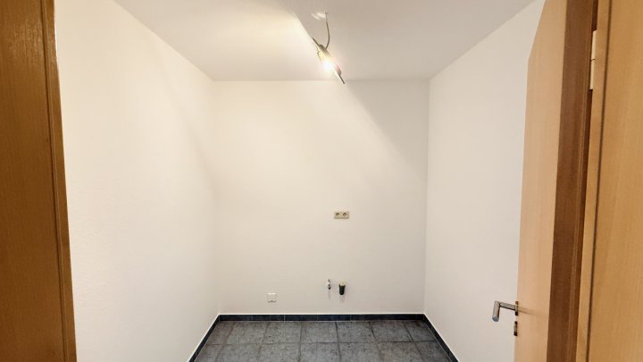 Neu renovierte und großzügige 3-Zimmer-Wohnung mit eigenem Gartenbereich in Beckingen zu vermieten