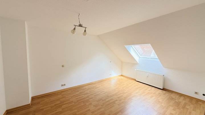 Neu renovierte und großzügige 3-Zimmer-Wohnung mit eigenem Gartenbereich in Beckingen zu vermieten