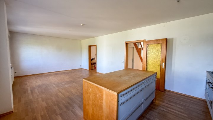 NIEDERWÜRZBACH - Helles Einfamilienhaus mit Garten in ruhiger Lage