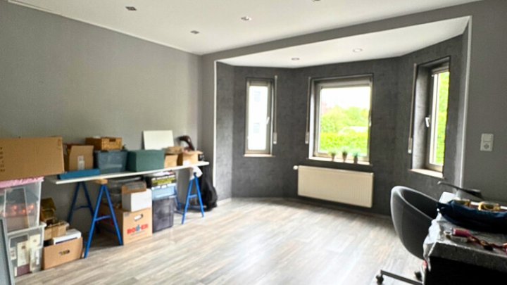 Gepflegtes 2-Familienhaus mit Garten und Terrassen, bereits Teileigentum gebildet