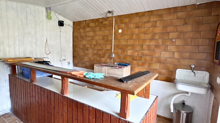 Gepflegtes 2-Familienhaus mit Garten und Terrassen, bereits Teileigentum gebildet