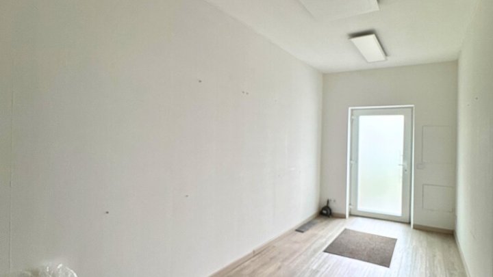 Gepflegtes 2-Familienhaus mit Garten und Terrassen, bereits Teileigentum gebildet
