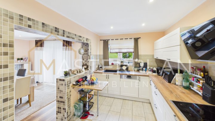 4ZKB Wohnung mit Terrasse und Garten umfassend renoviert