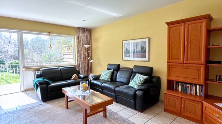 Freistehendes 1-2 Familienhaus in zentrums-und naturnaher Lage, sofort nutzbar