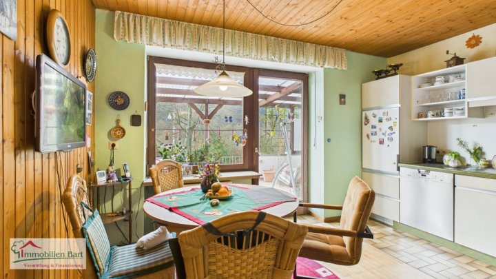 SAARBURG(SERRIG): WOHNHAUS MIT 2 WOHNUNGEN