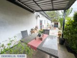 Teilüberdachte Terrasse