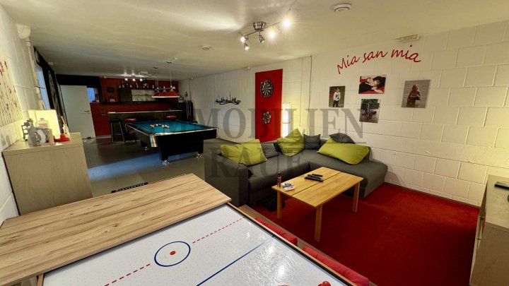 EXKLUSIVES 1 FAMILIENHAUS IN SACKGASSE MIT POOL, SAUNAHAUS UND PV-ANLAGE