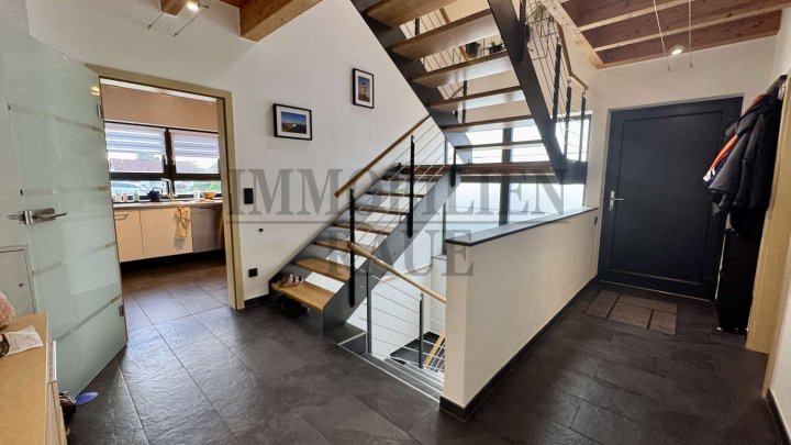 EXKLUSIVES 1 FAMILIENHAUS IN SACKGASSE MIT POOL, SAUNAHAUS UND PV-ANLAGE