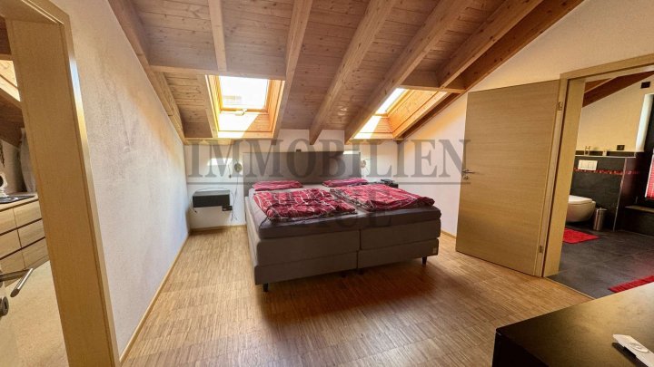 EXKLUSIVES 1 FAMILIENHAUS IN SACKGASSE MIT POOL, SAUNAHAUS UND PV-ANLAGE