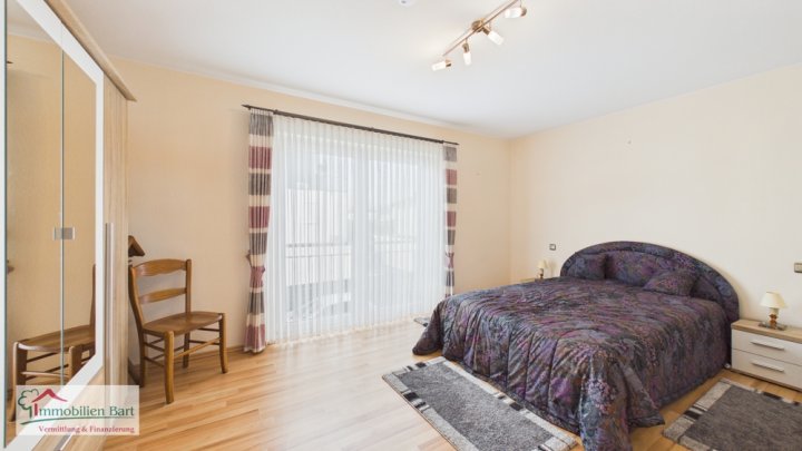 SOFORT VERFÜGBAR! HOCHWERTIGE 3 ZIMMER-WOHNUNG IN TOP-WOHNLAGE!