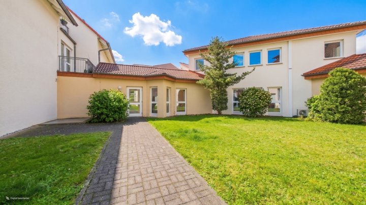 SOFORT VERFÜGBAR:

ALTERSGERECHTE ERDGESCHOSSWOHNUNG MIT TERRASSE UND KELLER IN DER SENIORENGALERIE MOSELPARK!