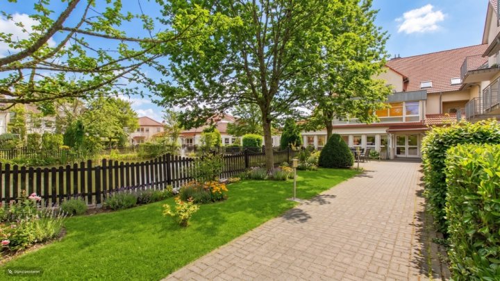 SOFORT VERFÜGBAR:

ALTERSGERECHTE ERDGESCHOSSWOHNUNG MIT TERRASSE UND KELLER IN DER SENIORENGALERIE MOSELPARK!