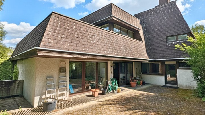 Einfamilienhaus mit ELW, tolles Grundstück mit Panoramablick über Saarbrücken