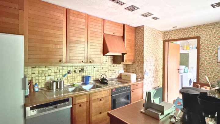 Einfamilienhaus mit ELW, tolles Grundstück mit Panoramablick über Saarbrücken