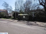 Bushaltestelle vor dem Haus