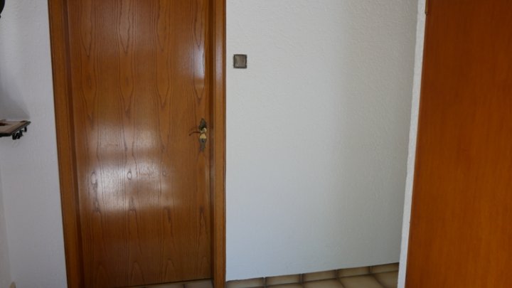 Großzügiges, gepflegtes  Doppelhaus mit großem Grundstück - Einziehen - Wohlfühlen !!