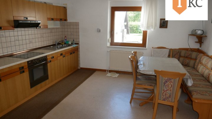 Großzügiges, gepflegtes  Doppelhaus mit großem Grundstück - Einziehen - Wohlfühlen !!