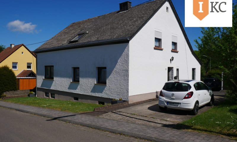 Großzügiges, gepflegtes  und renoviertes Ein- Zweifamilienhaus mit großem Grundstück - Einziehen - Wohlfühlen !!