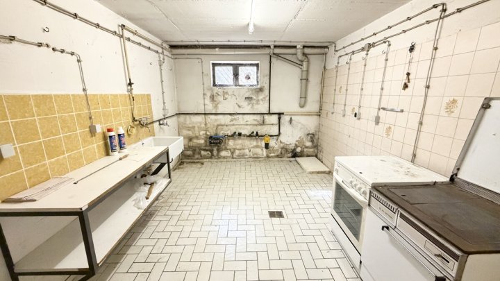 Großzügiges Einfamilienhaus mit Einliegerwohnung in begehrter Aussichtslage