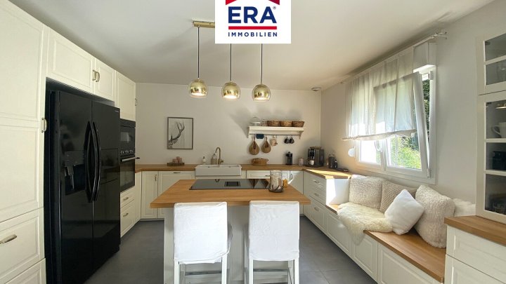 KEINE VERMITTLUNGSGEBÜHREN-EINFAMILIENHAUS MIT POOL IN FORBACH/FR, NÄHE SAARBRÜCKEN